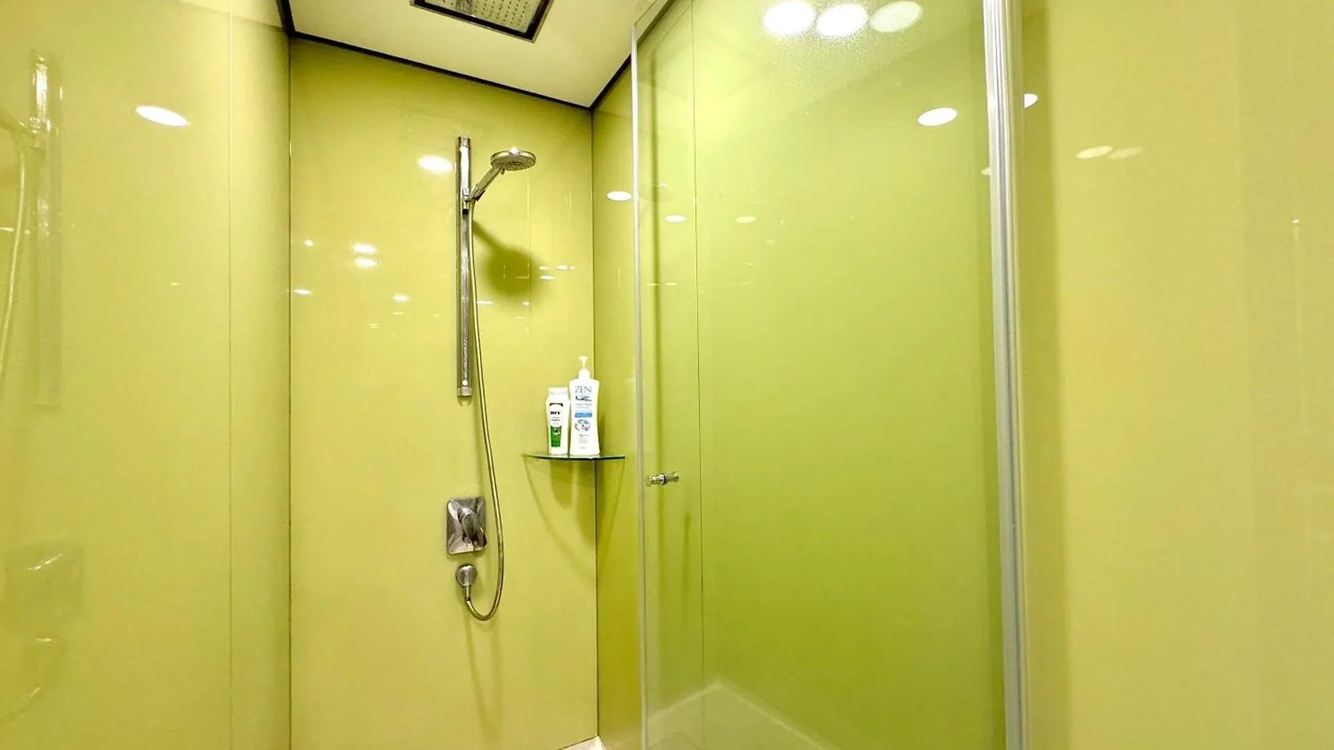 Sky Suites Deluxe 3Br Suite At Klcc Kuala Lumpur Apartment
