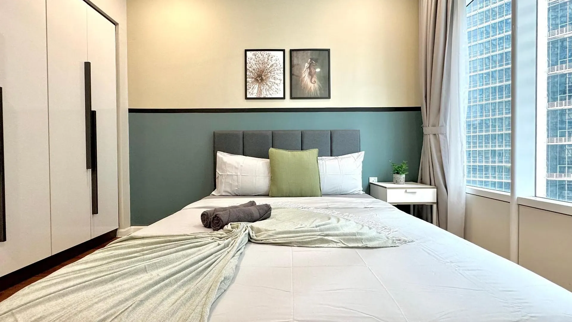 Sky Suites Deluxe 3Br Suite At Klcc Kuala Lumpur Apartment